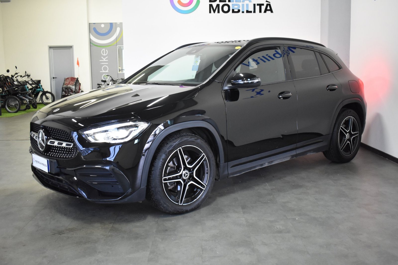 Mercedes-Benz GLA 180d Premium