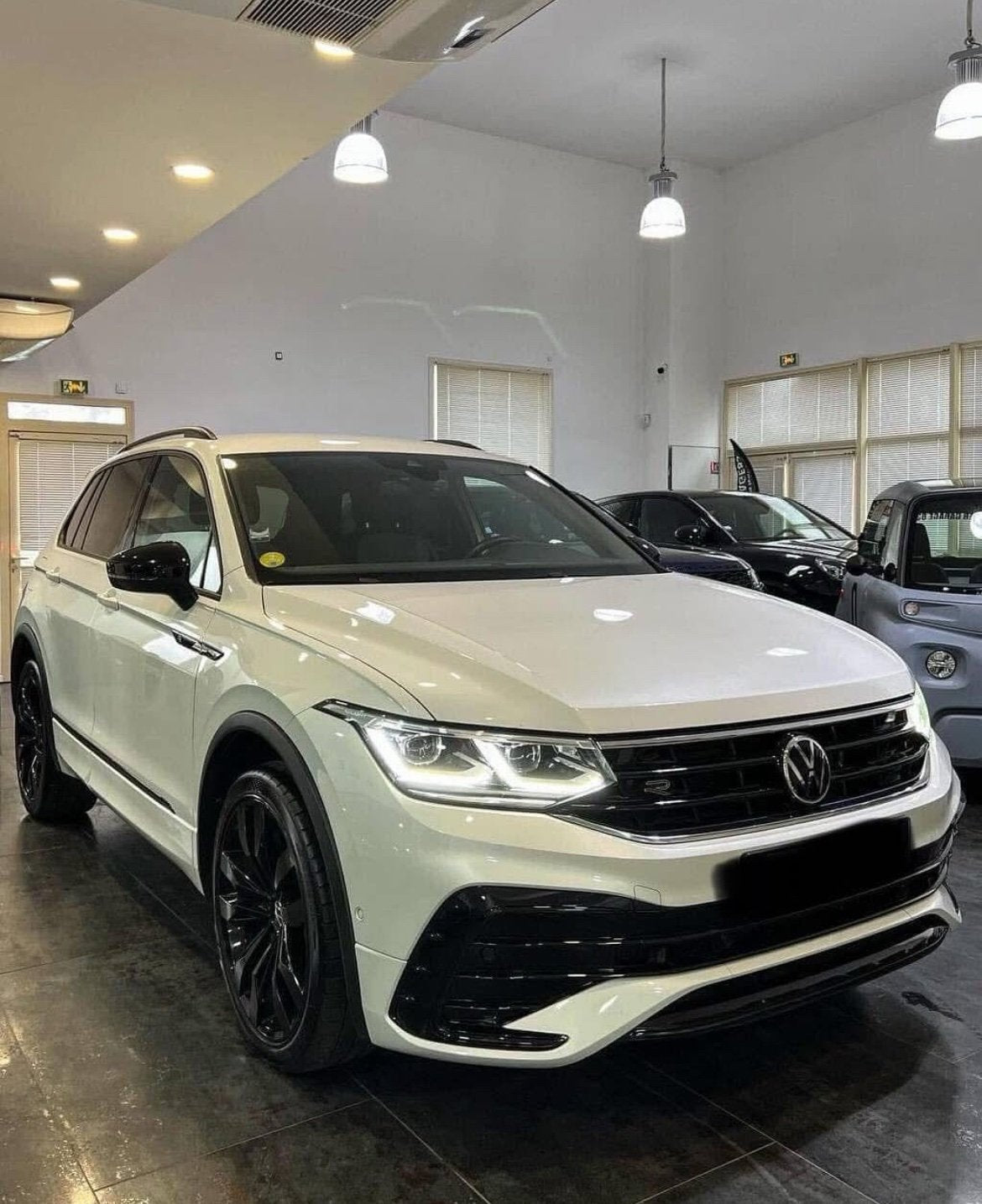VOLKSWAGEN TIGUAN R-LINE 2.0 TDI