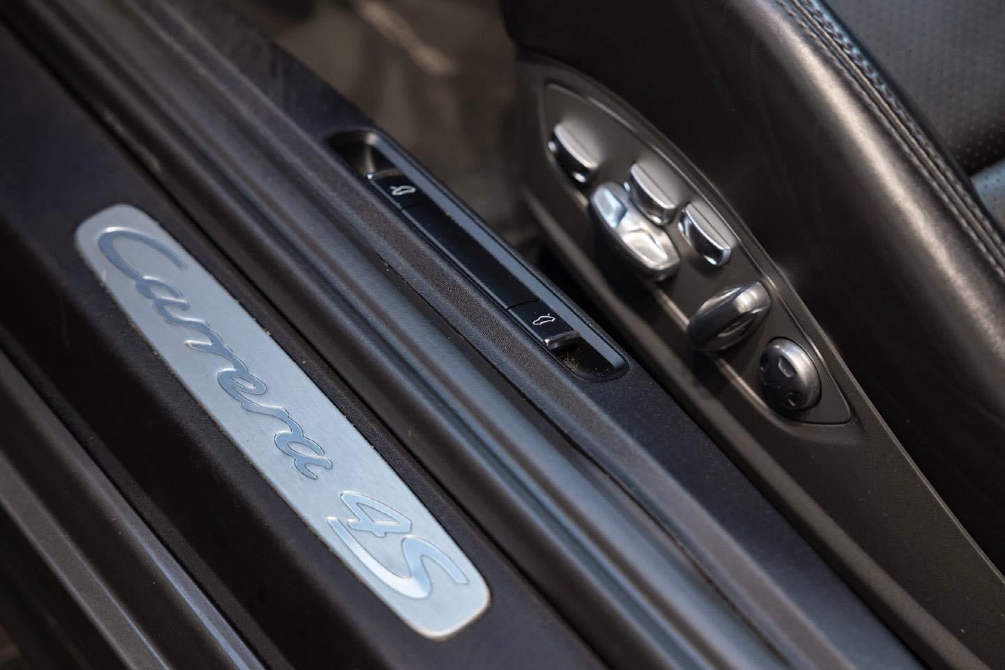 Porsche 911 Carrera 4S PDK PDCC